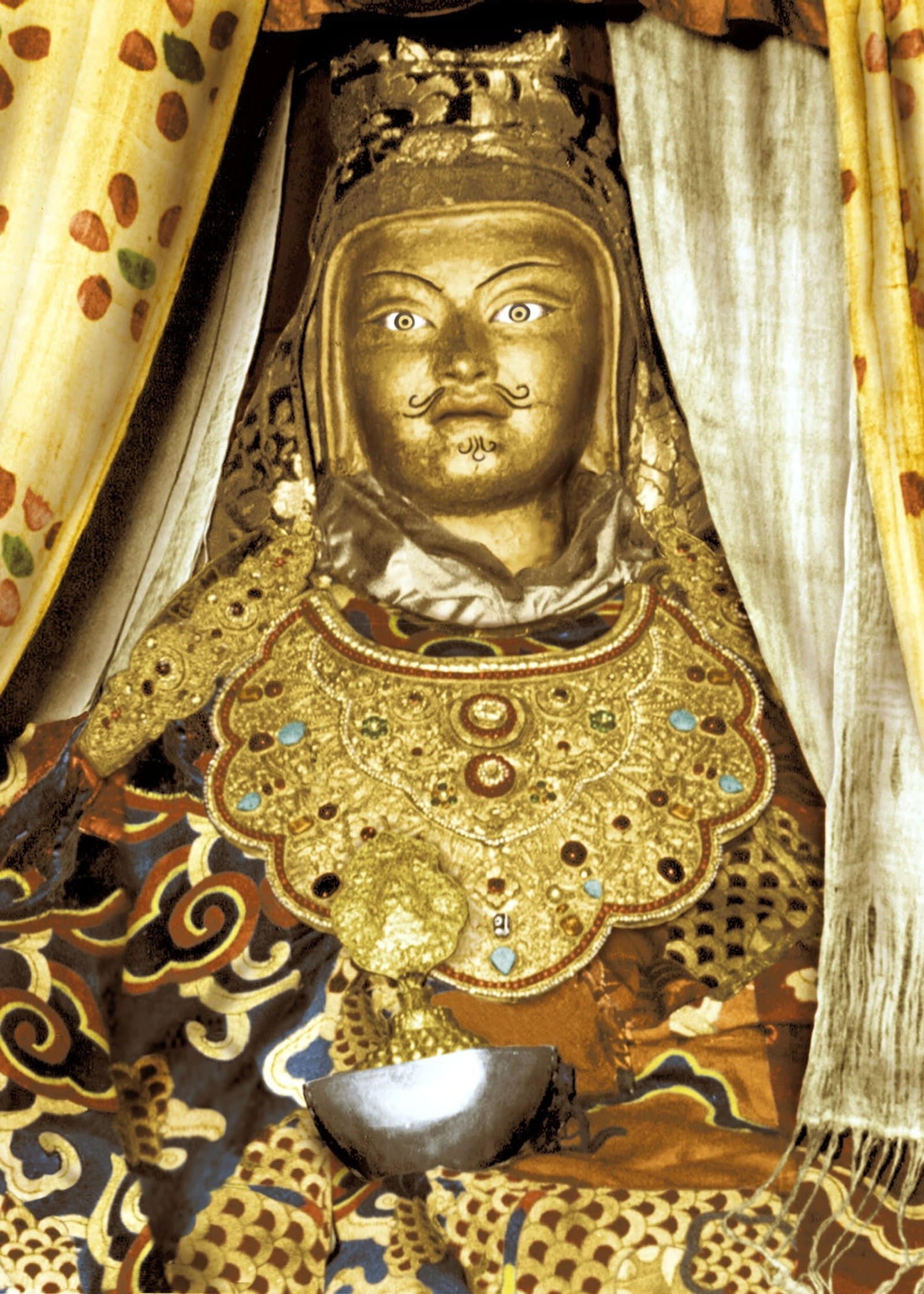 A statue of Guru Rinpoche
